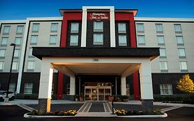 Hampton Inn & Suites By Hilton Thunder Bay